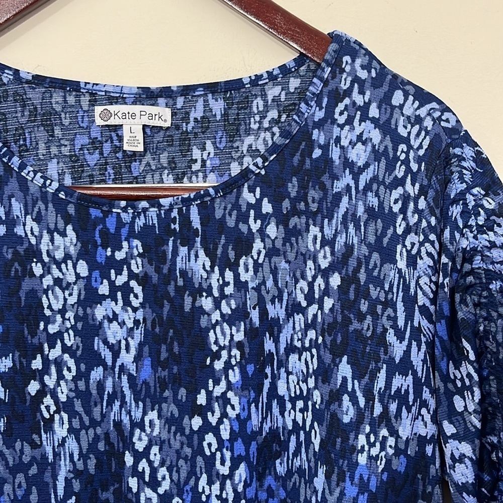 Kate Park Women’s Ruched Sleeve Blouse Size Large - Picture 2 of 9